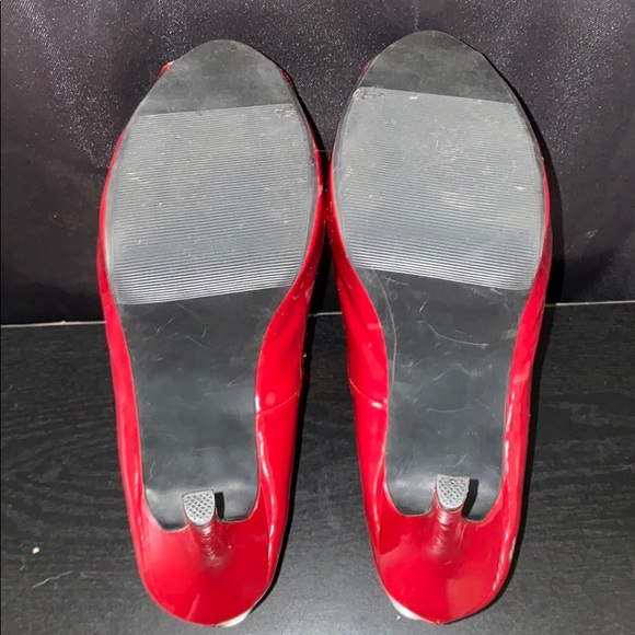 Red Peep toe heels - Picture 3 of 3